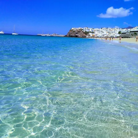 On The Seafront, Overlooking The Beach, Swimming Pools, Equipped. Wifi Lejlighed *